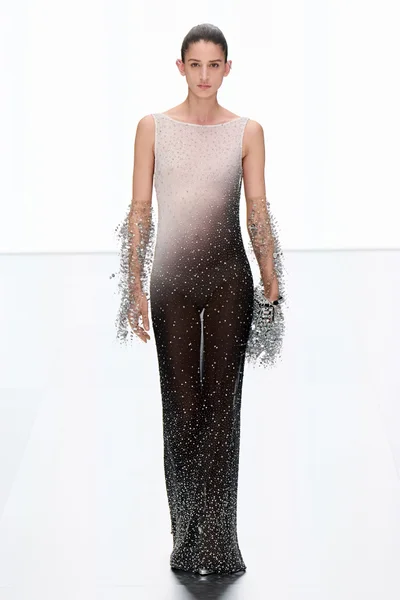 Look 32